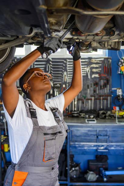 Mechanic explaining repairs
